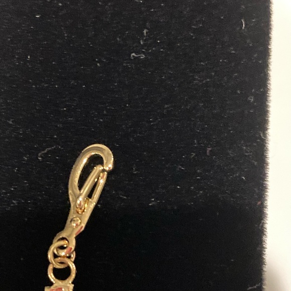 Bracelet. Beautiful with Green Stones. Excellent Condition - Picture 9 of 16